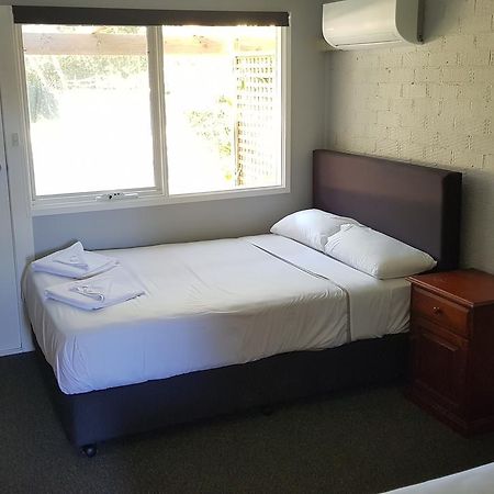 Bateau Bay Hotel ภายนอก รูปภาพ