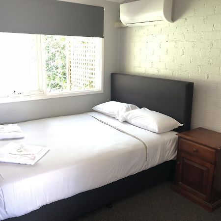 Bateau Bay Hotel ภายนอก รูปภาพ