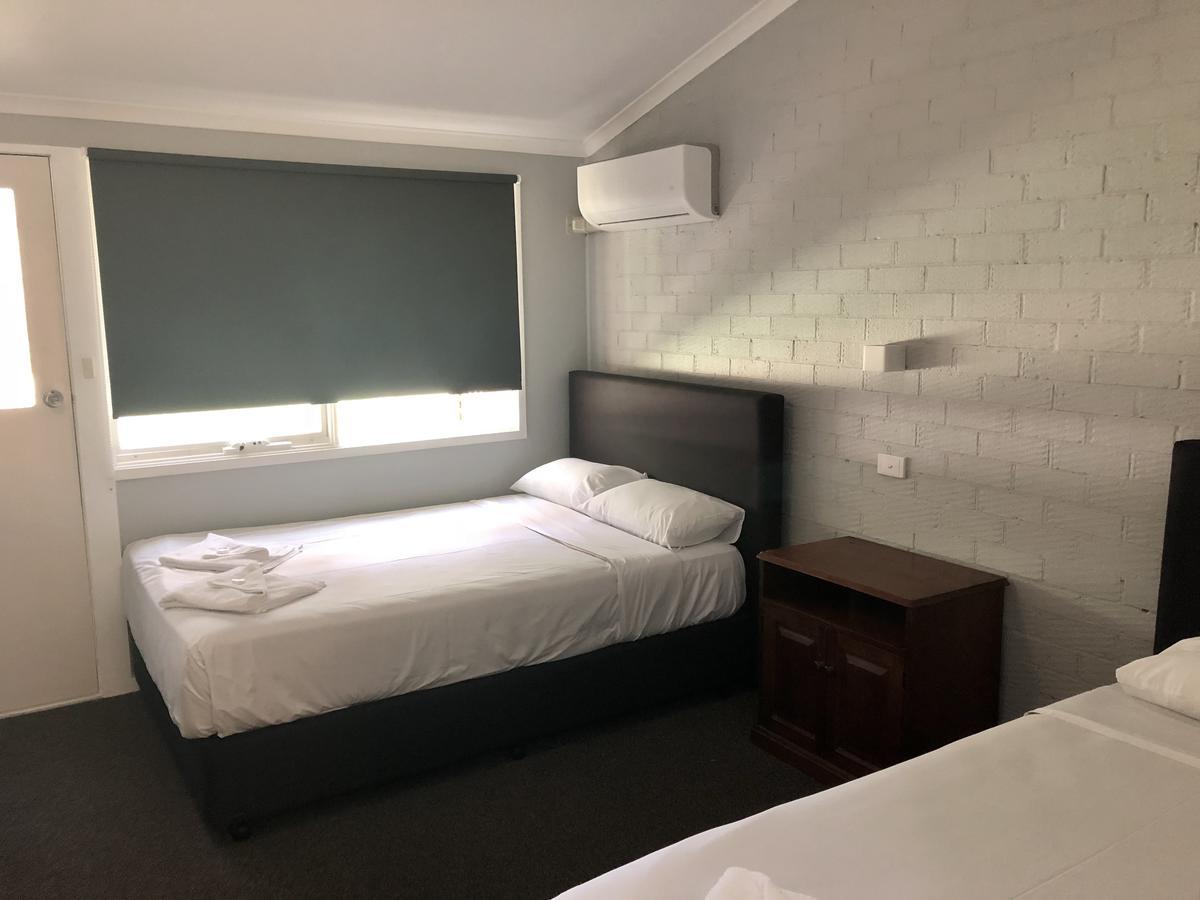 Bateau Bay Hotel ภายนอก รูปภาพ