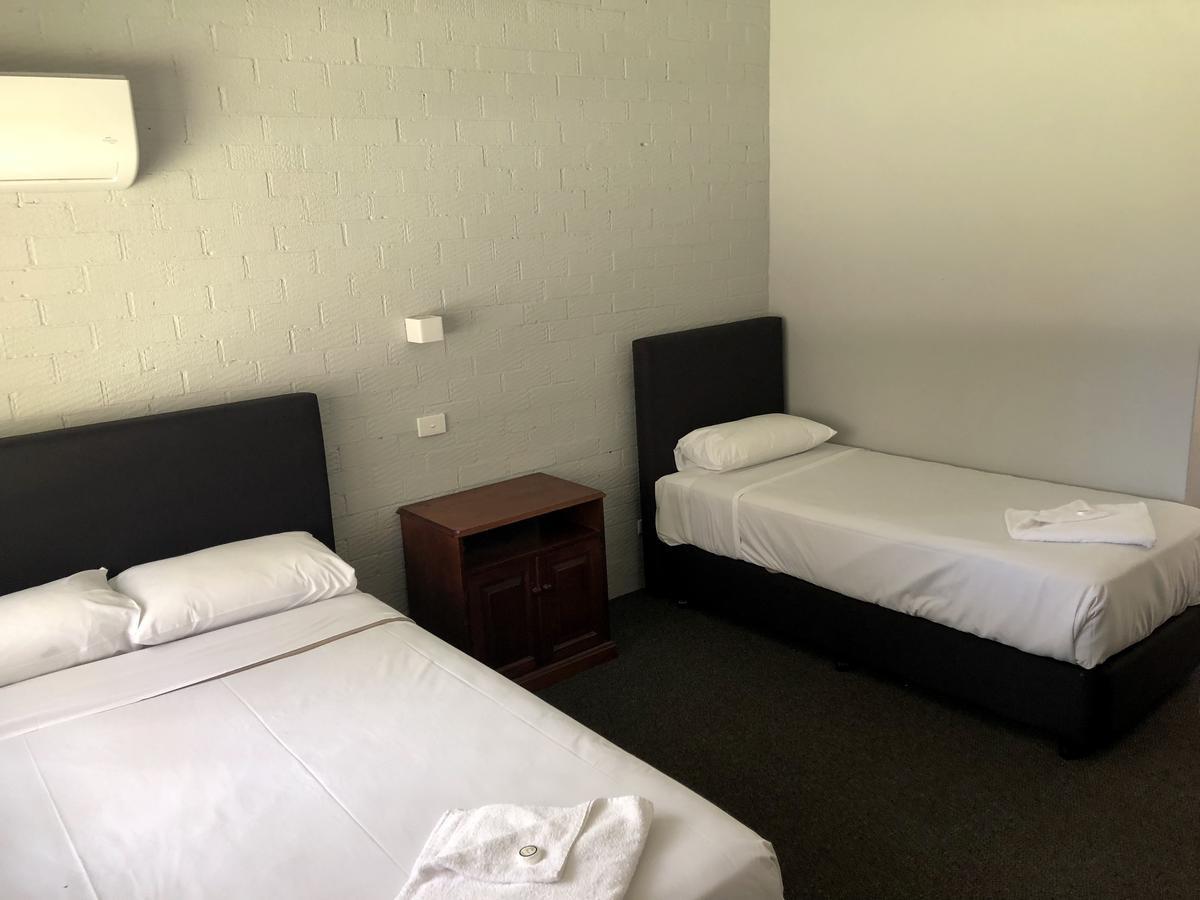 Bateau Bay Hotel ภายนอก รูปภาพ